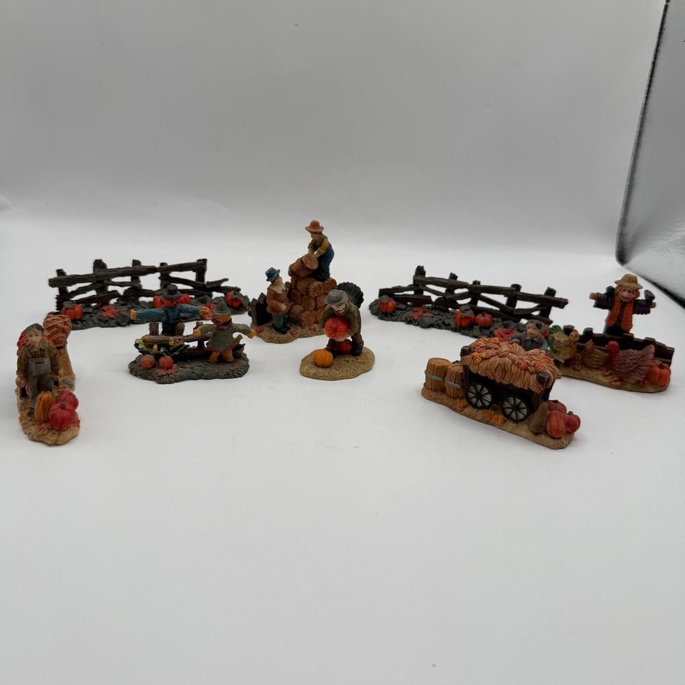 HEB Harvest 2001 Village Accessories Set 8pc Multicolor Fall Pumpkin Farm Decor